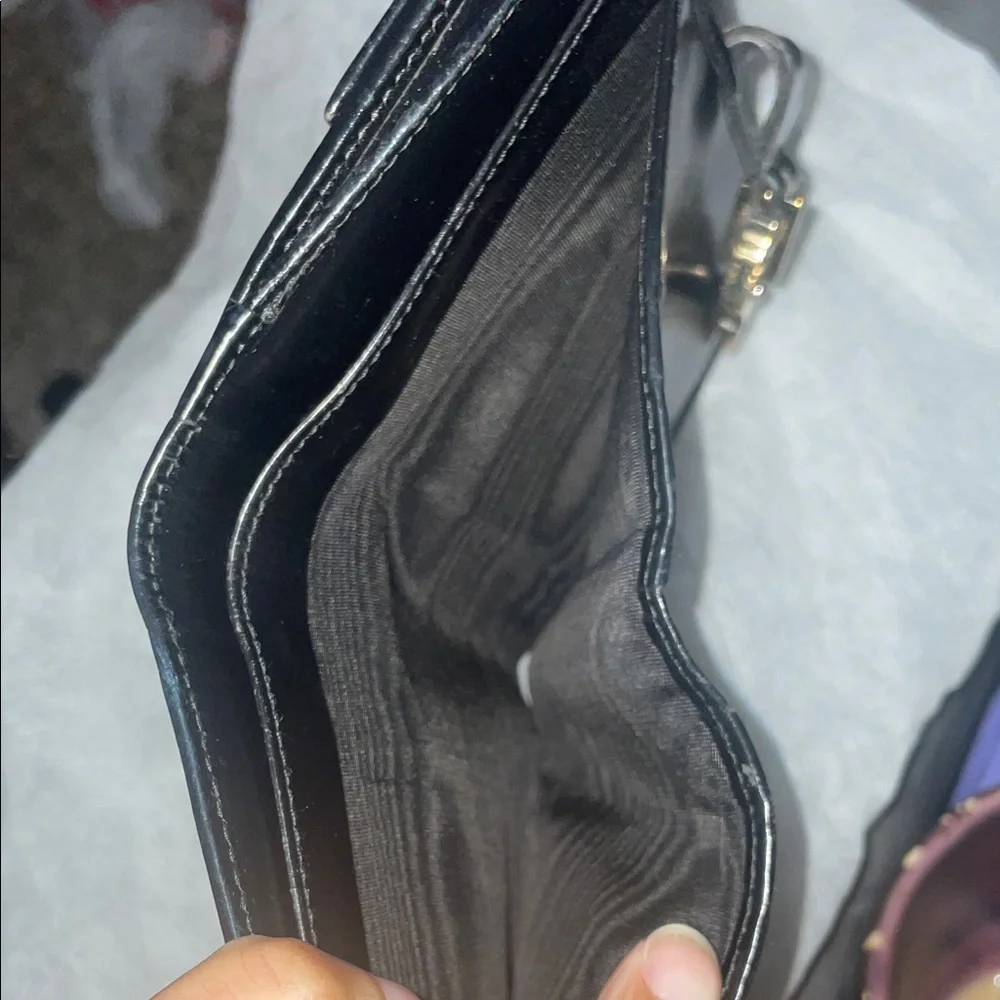 Gucci Black Wallet with Gold Accent EUC - Picture 6 of 11